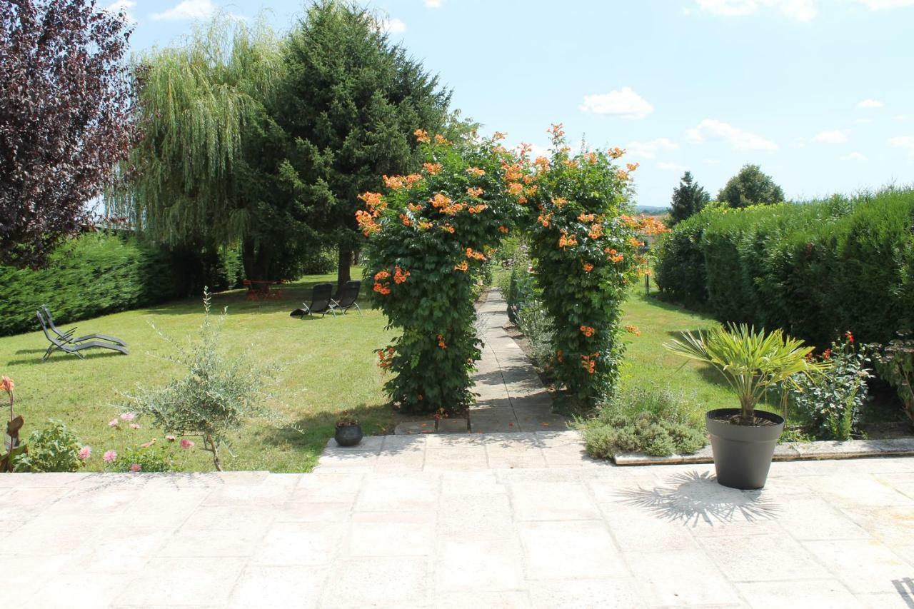 Les Laurentides Athee  Exterior photo